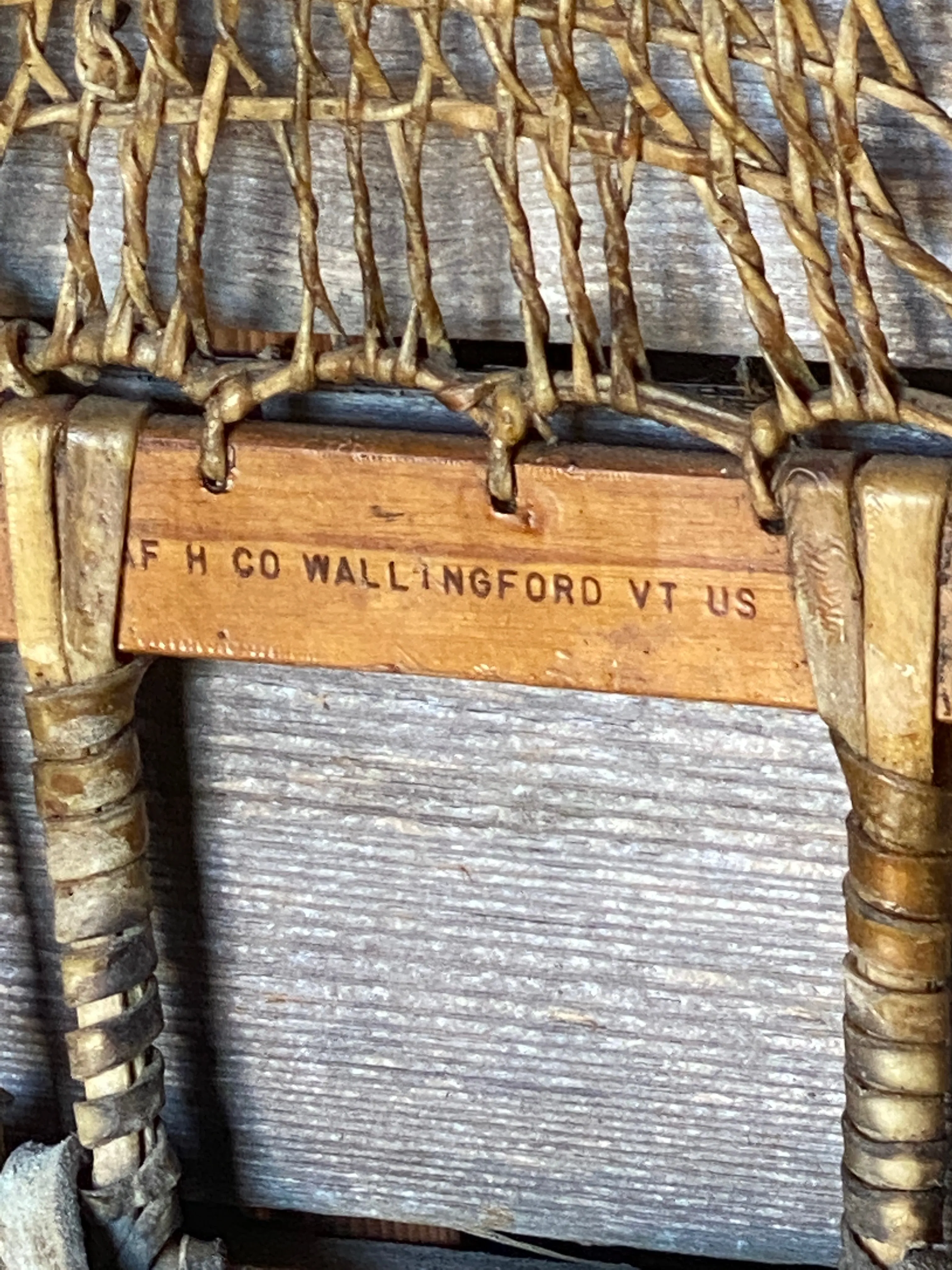 Vintage WWII Military Snowshoes - AFH Wallingford, Vermont, USA - Optimize the title