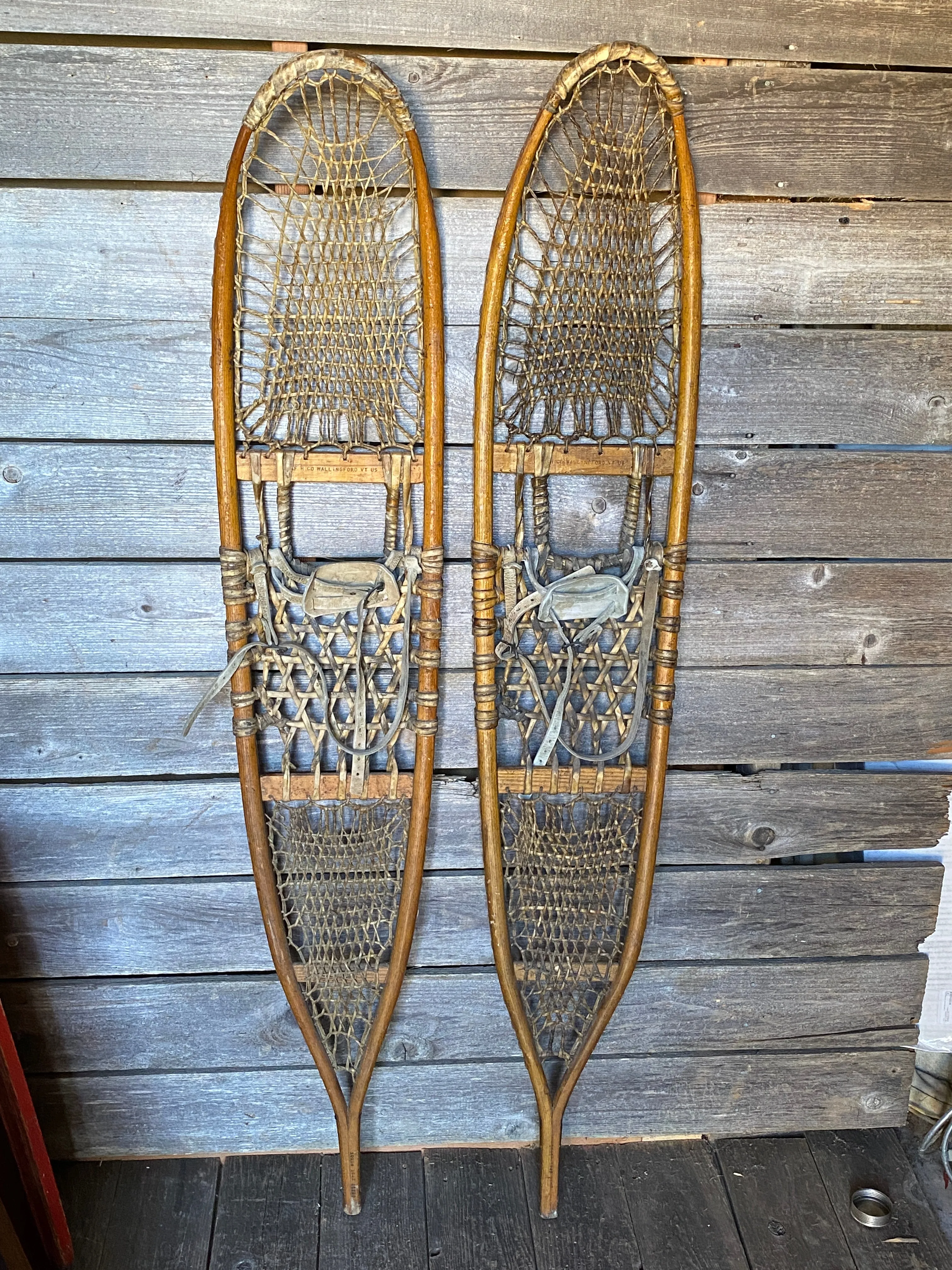 Vintage WWII Military Snowshoes - AFH Wallingford, Vermont, USA - Optimize the title