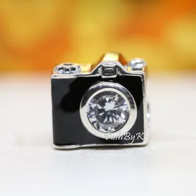 Camera Charm 791709CZ