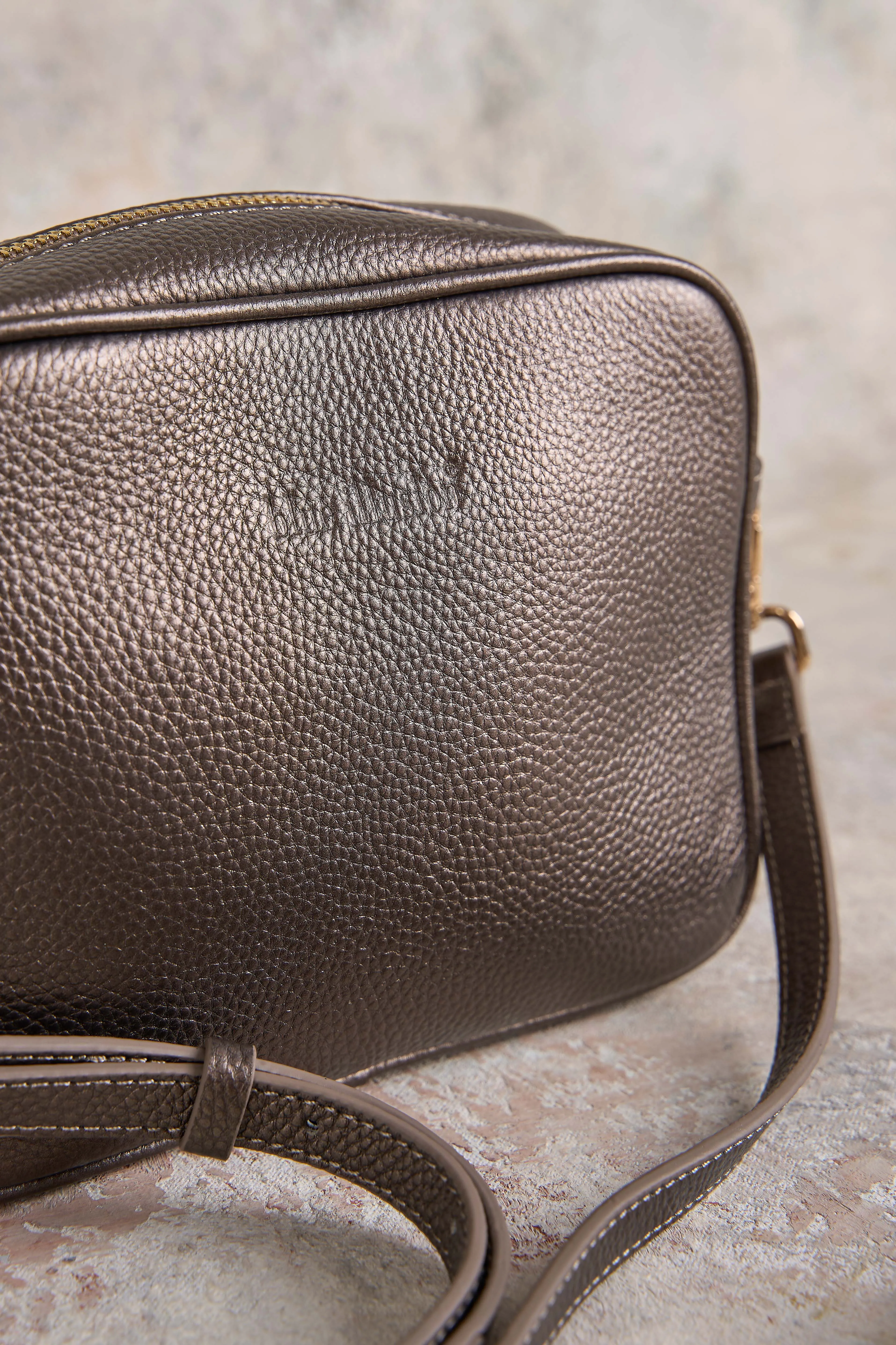 Luna Metallic Leather Camera Bag